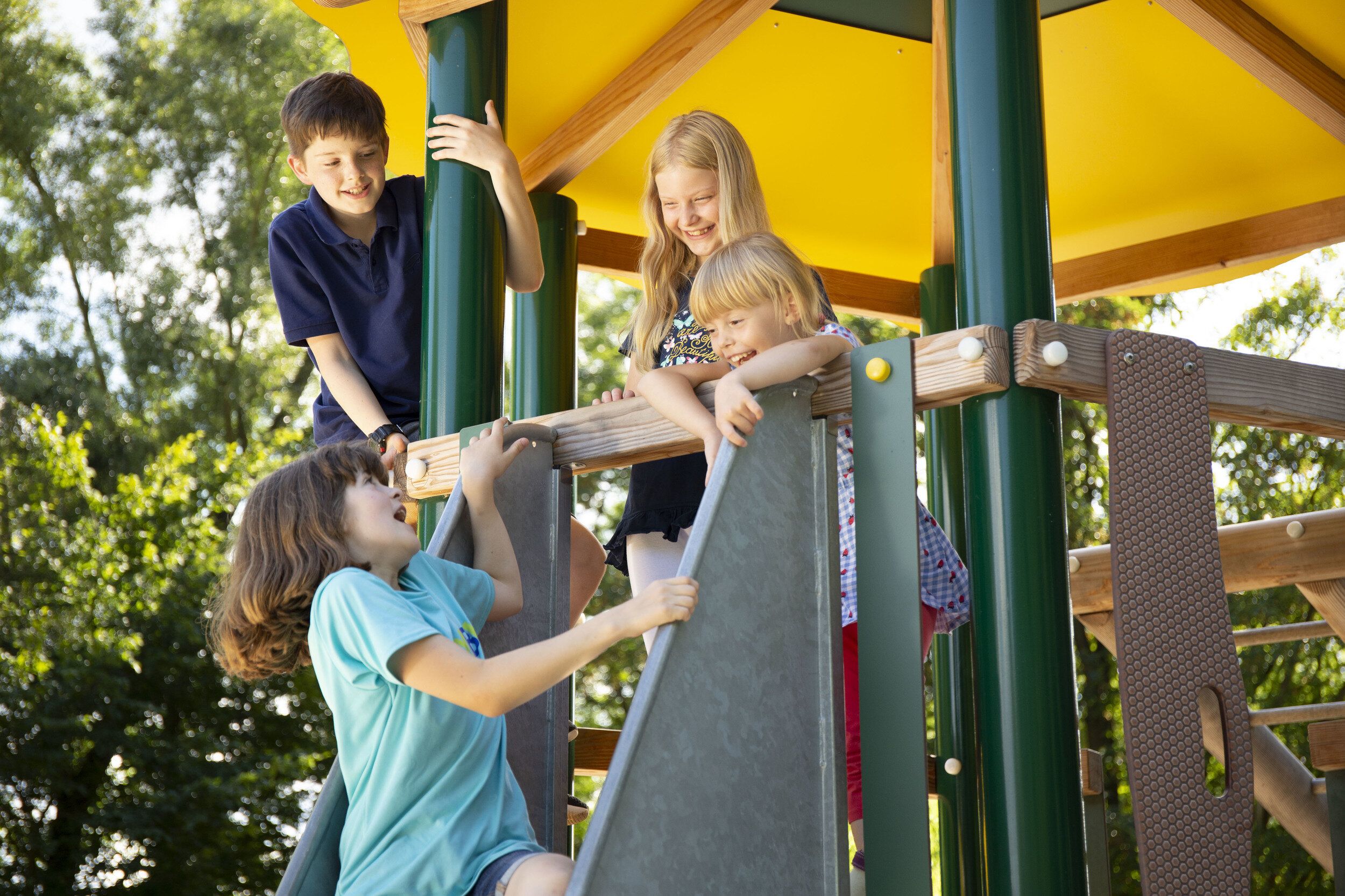 Qualifizierter Spielplatzprüfer